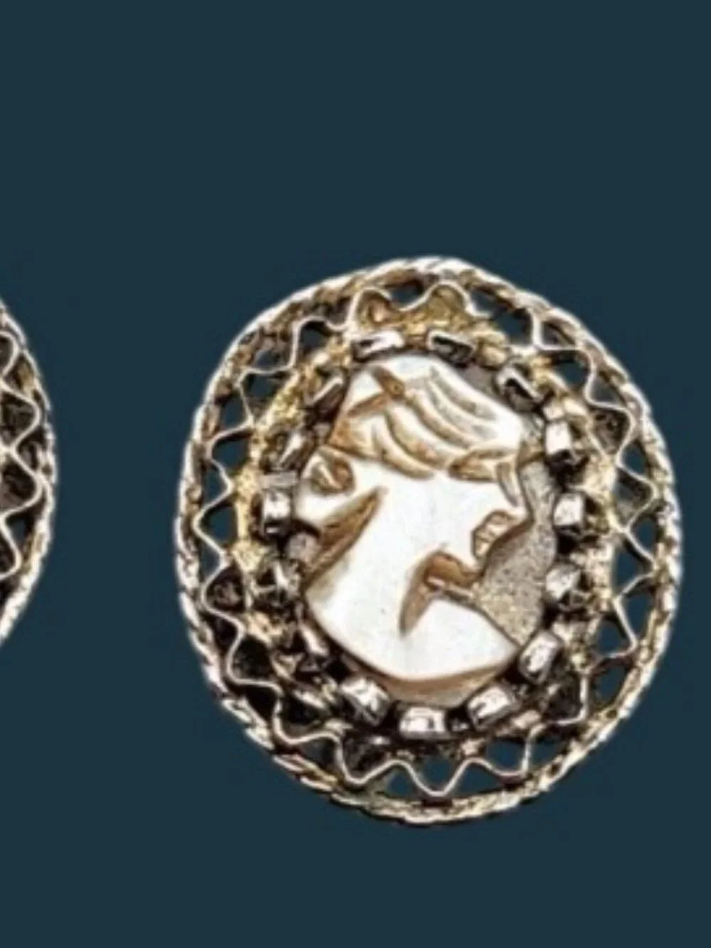 VTG Charles Reis CRCO Sterling Silver Carved Shell Cameo Screw Back Earrings